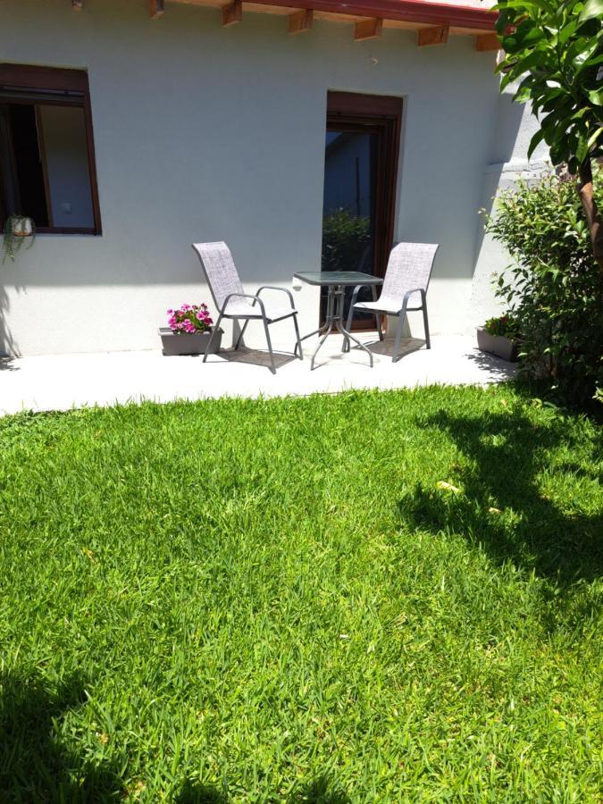 Appartamento Citrus Garden Nea Skioni Esterno foto